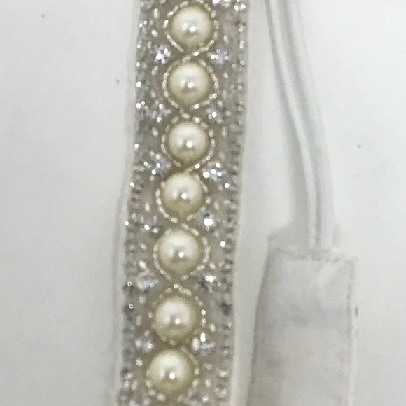 SALE❗️CRYSTAL BEADED BRIDAL/HEADBAND - Picture 6 of 11